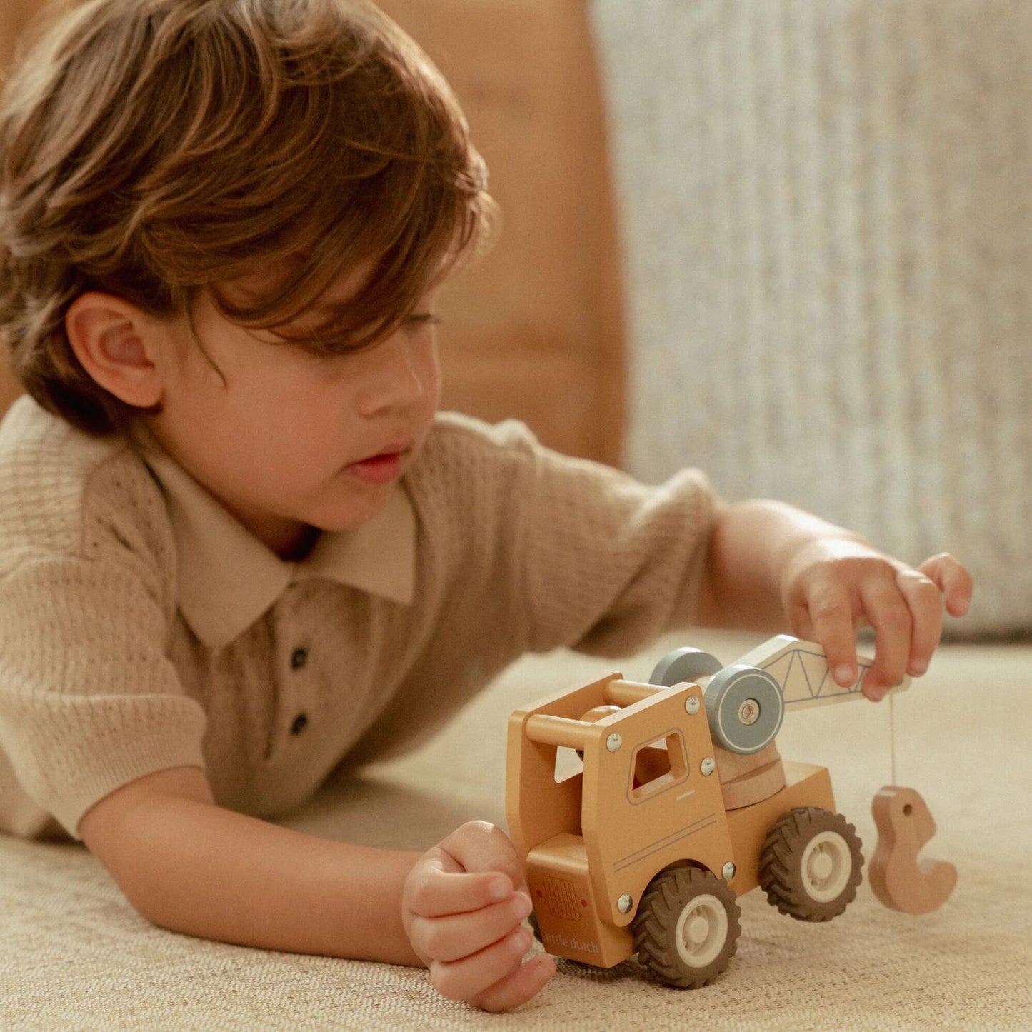 Camion con gru con personaggio in legno, Crane, Little Dutch