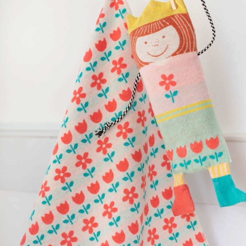 fantasia a fiori colorati della coperta con cuscino principessa