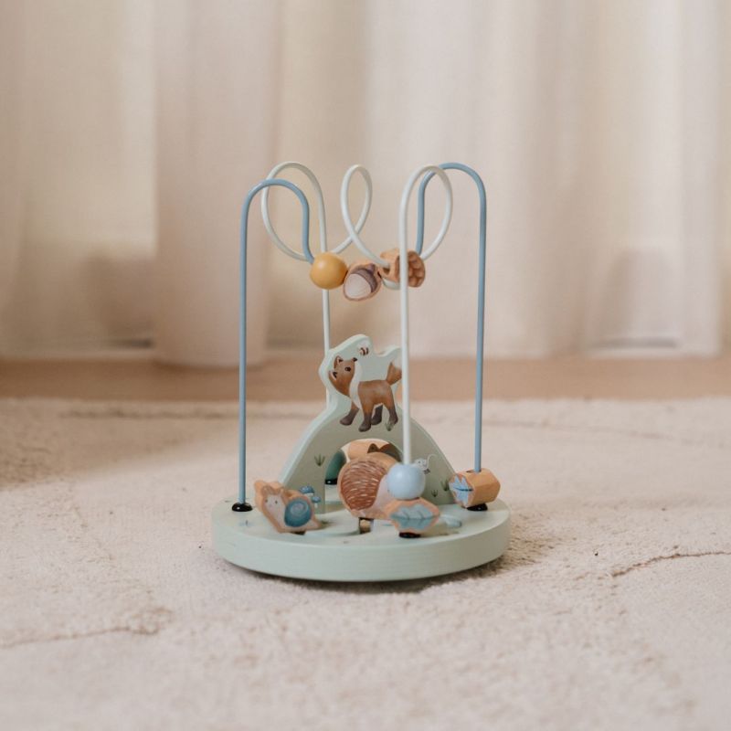 visione dall'alto di gioco labirinto Activity Spiral Forest Friends
