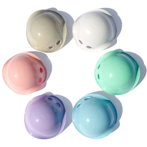 MINI Bilibo-gioco innovativo e versatile. In foto la Pastel Collection: sei Mini Bilibo bianco, azzurro, verde, grigio, rosa e viola nei toni pastello. Hanno la forma di una conchiglia