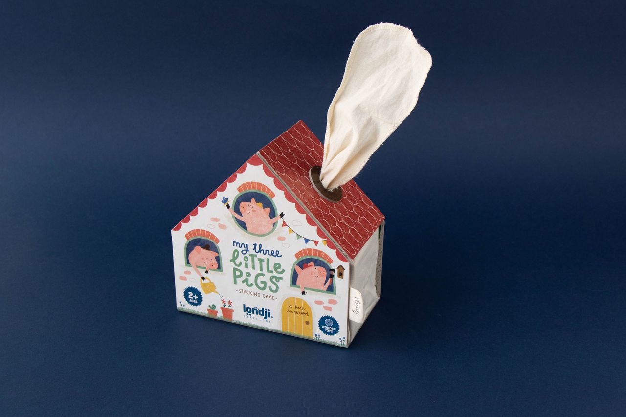 Packaging My three little Pigs. 