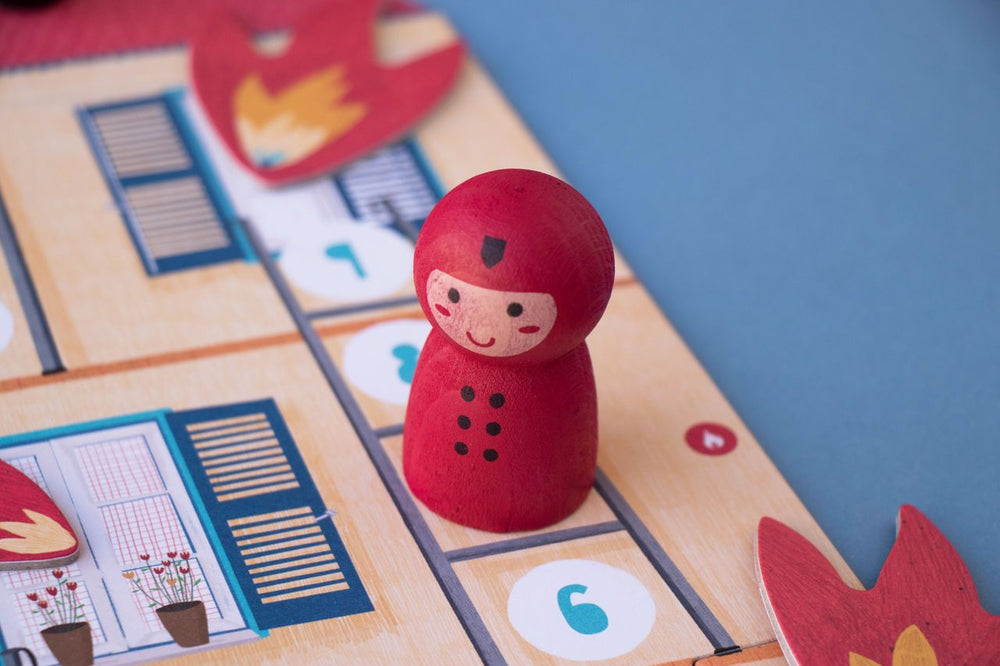 Dettaglio pompiere di legno