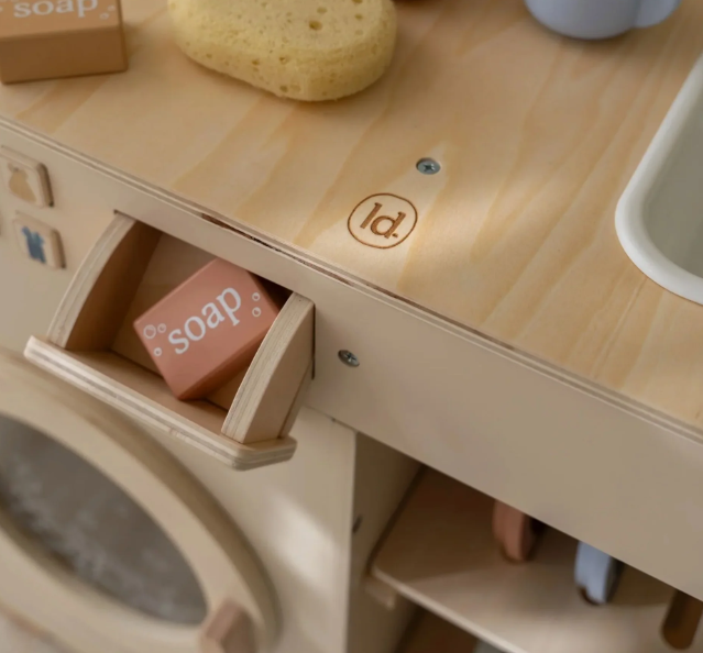 dettaglio del cassettino porta sapone