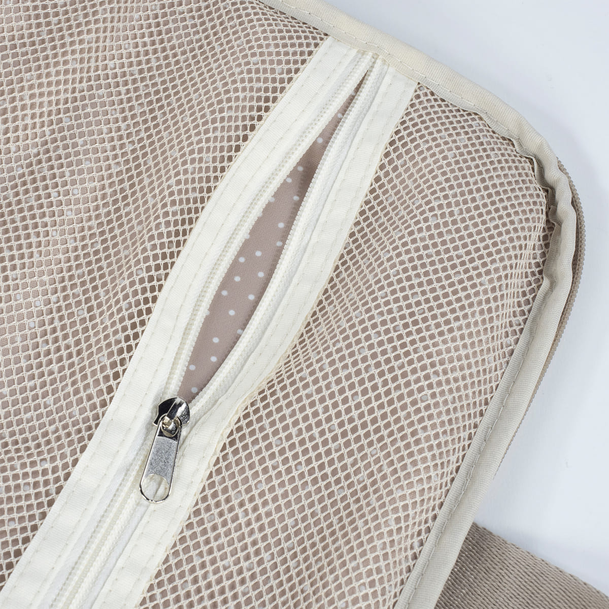 Valigia Caetana Sand di Walking Mum, a quadri beige