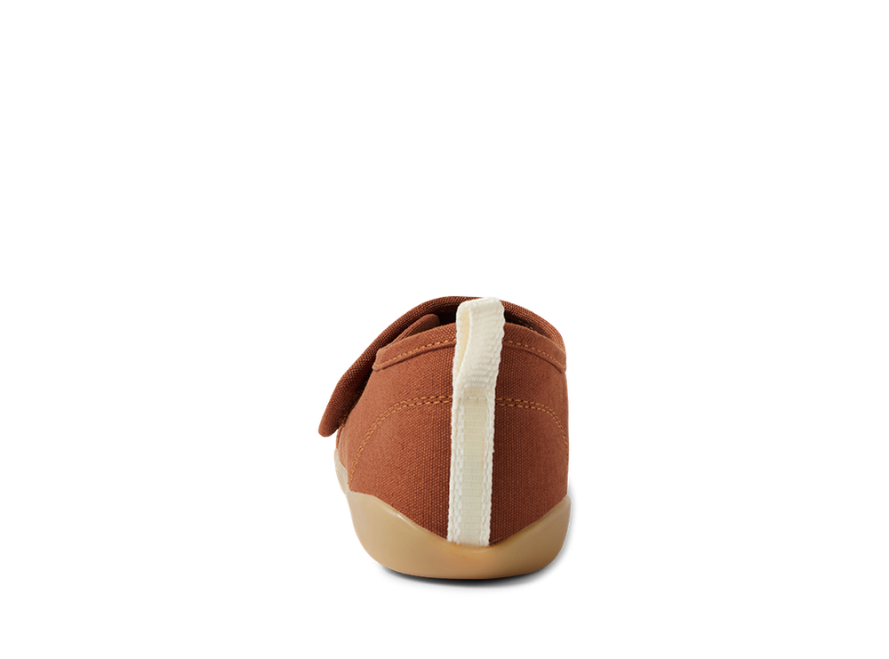 tallone scarpa indoor da interno con suola in gomma e tomaia in cotone con punta rinforzata, strap e disegno orsetto. colore marrone