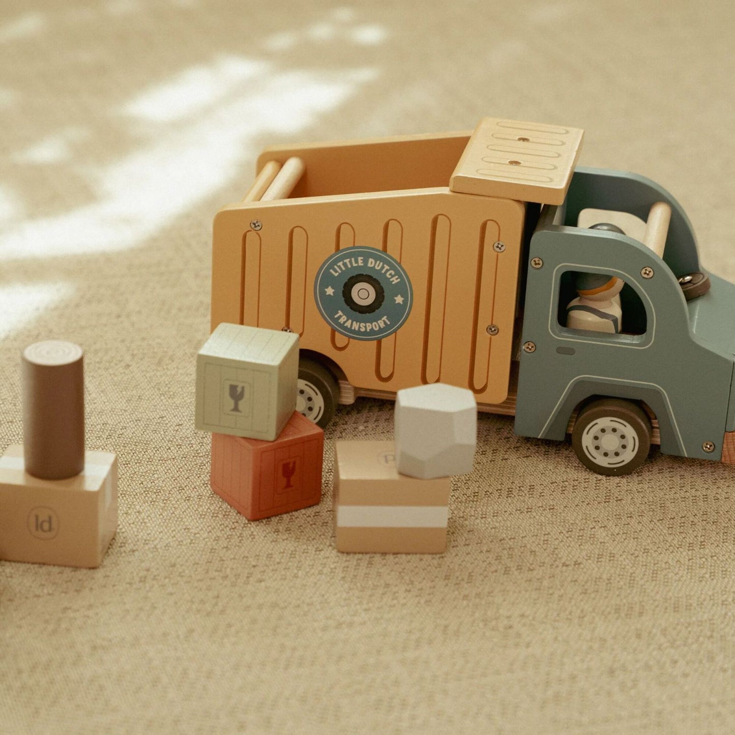 Truck, Camion della spazzatura in legno con personaggi,  Dump Truck, Little Dutch