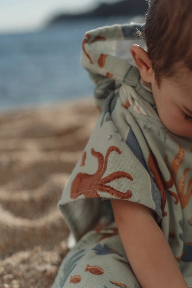 Poncho mare in spugna, verde fantasia marina, Green multicolor,  Beach poncho, Little Dutch
