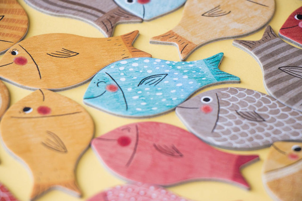 Dettaglio dei simpatici pesci di cartone