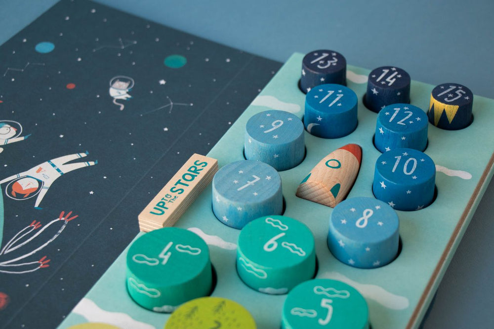 Dettaglio pezzi di legno all'interno della scatola