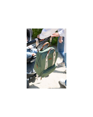 zaino appeso al passeggino
