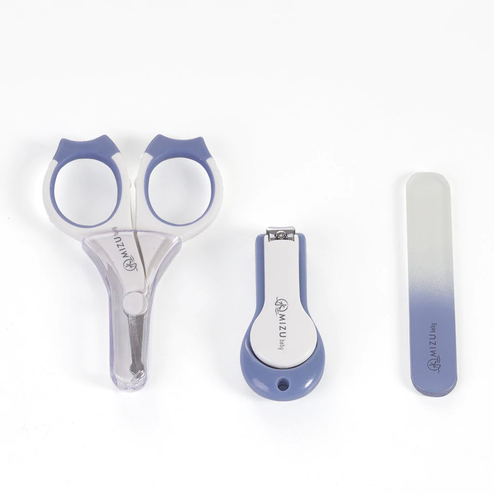 MAMI-Manicure set, Mizu Baby. Vista del set blu: forbicina, tagliaunghie e limetta