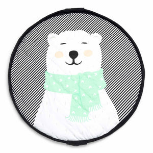 tappeto circolare con un orso bianco