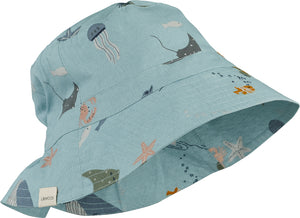 cappello con tesa larga, base azzurra e fantasia pesci marini
