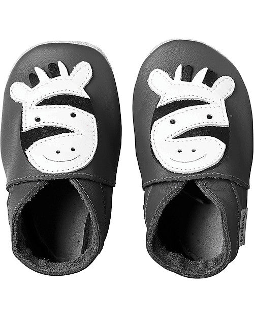 babbuccia grigia con zebra bianca e grigia