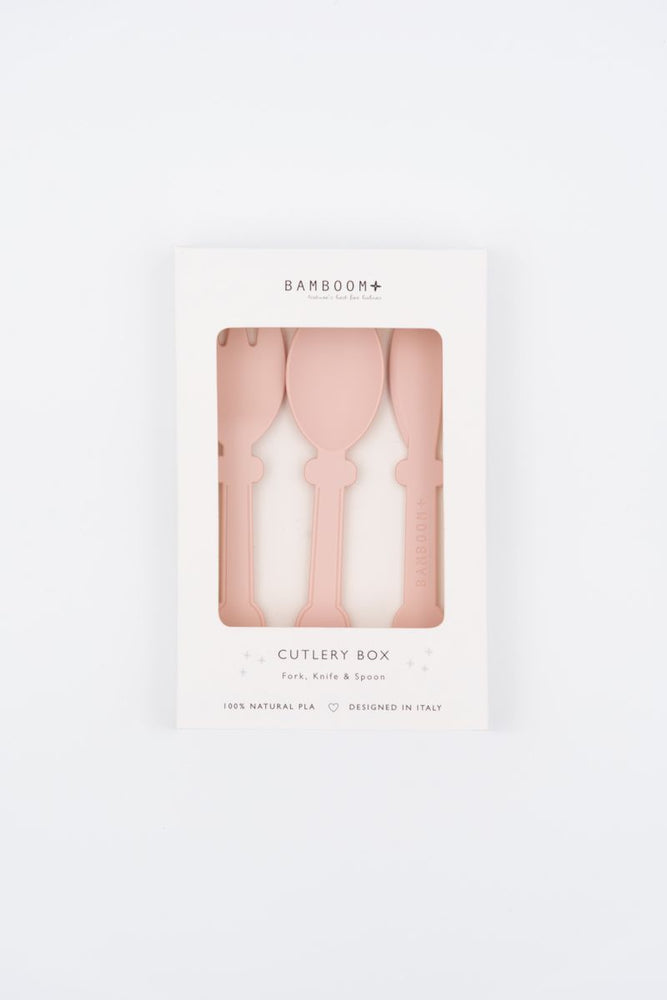 Set di posate (forchetta, coltello, cucchiaio), Bamboom. Variante rosa nella sua confezione di vendita