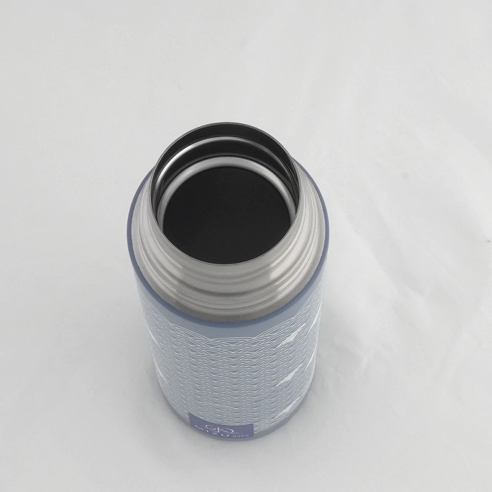 Thermos Yume 500 ml, Mizu Baby. Contenitore termico blu aperto, vista dall'alto.